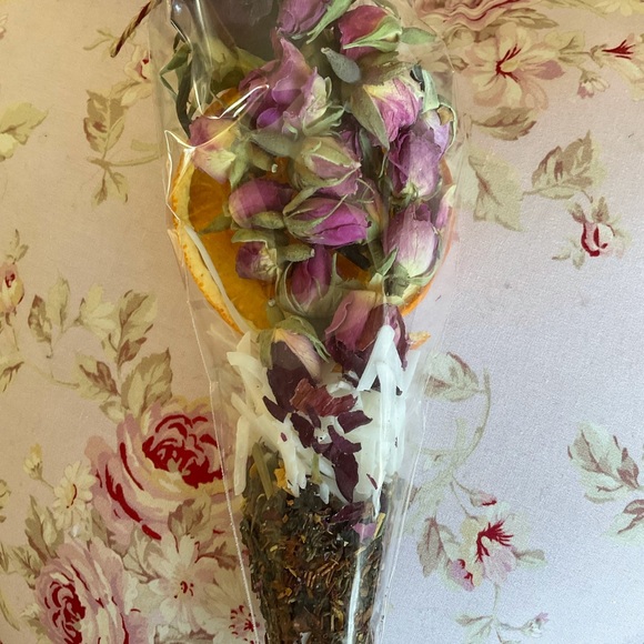 Stop & smell the roses simmer pot mix. - Picture 3 of 4